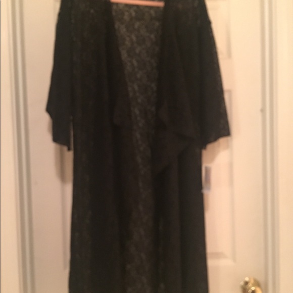 LuLaRoe Sweaters - NWT Lace Shirley Lg